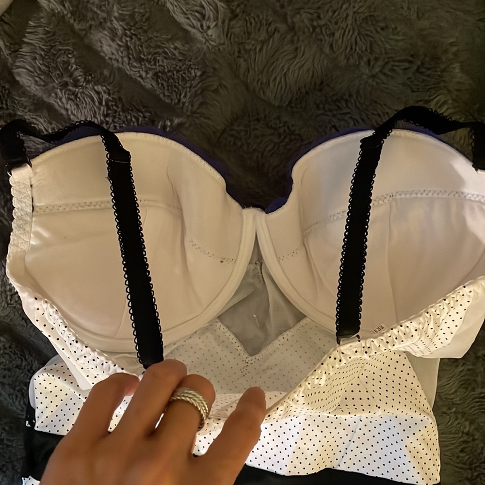 VS Luxe Euro Lace Bodysuit in Purple/B/W NWOT 34DD/M - Picture 11 of 11